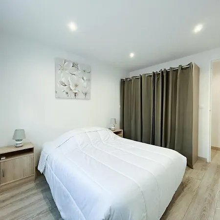 Daire T3 En Rez-de-jardin A Six-fours