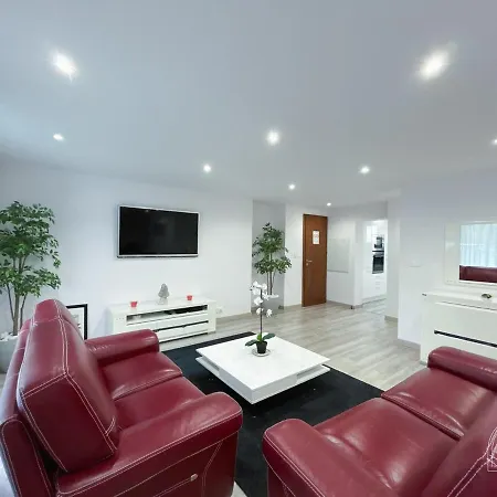 Apartment T3 En Rez-de-jardin A Six-fours *